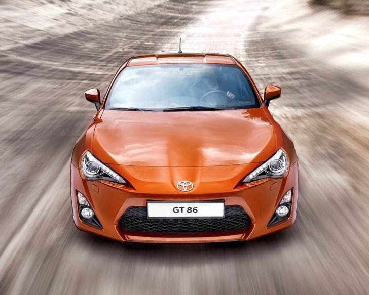 Цены Toyota GT 86 2013 в России