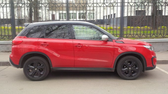 Suzuki Vitara S 2016: Тонкая красная линия