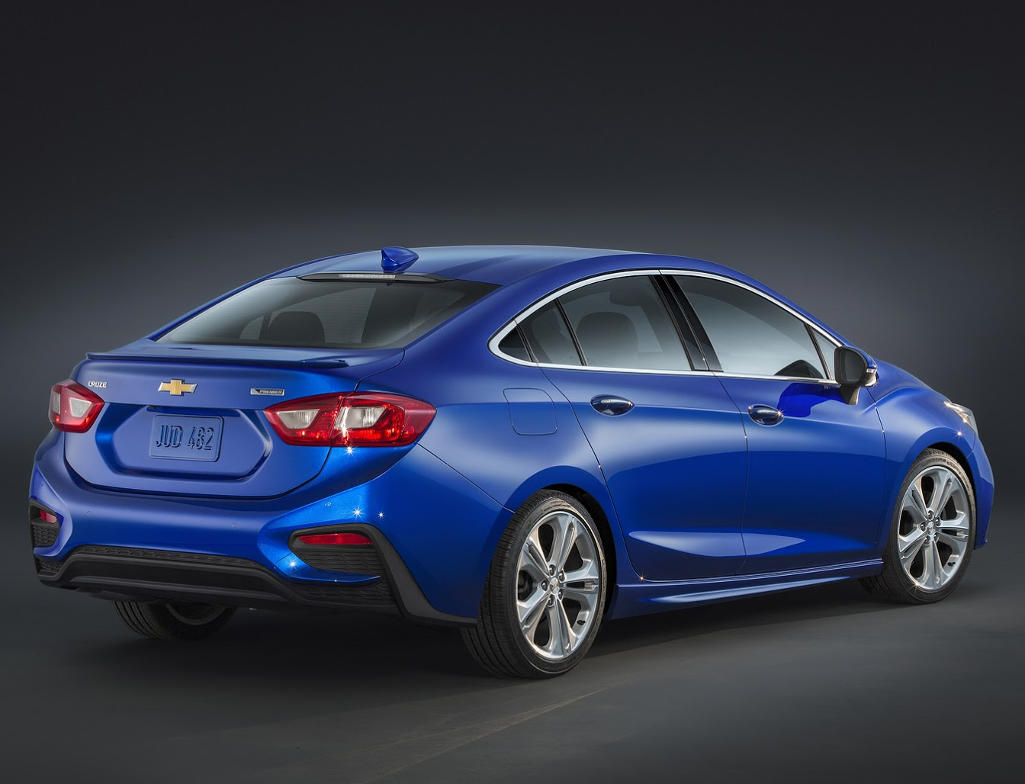Новые седан и хэтчбек Chevrolet Cruze 2016 (фото, цена)