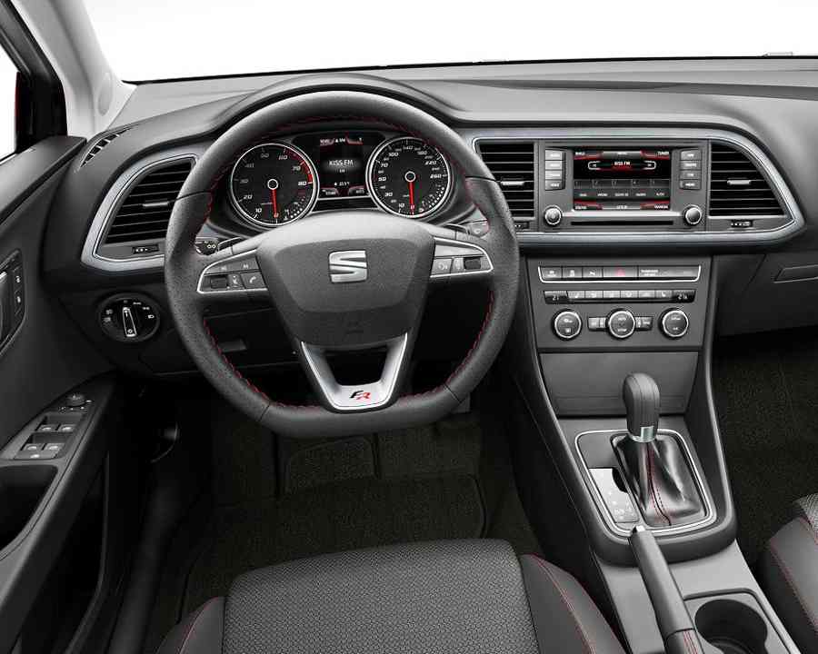 Seat Leon 2013: цена, фото, характеристики