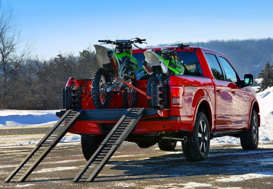 Пикап Ford F-150 2015 модельного года