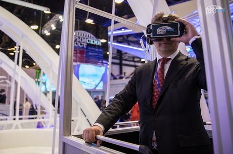 Строительство Керченского моста в режиме онлайн показывают на ПМЭФ-2017 в Петербурге