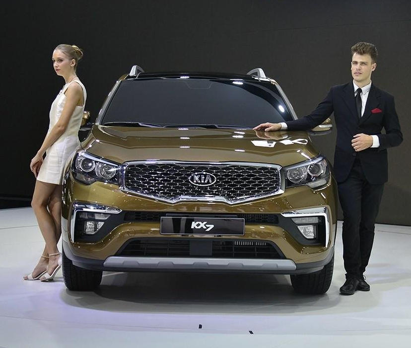 В Китае показали новый кроссовер Kia KX7 (фото, цена)