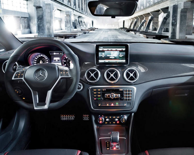 Подробности о новом Mercedes CLA 45 AMG 2014