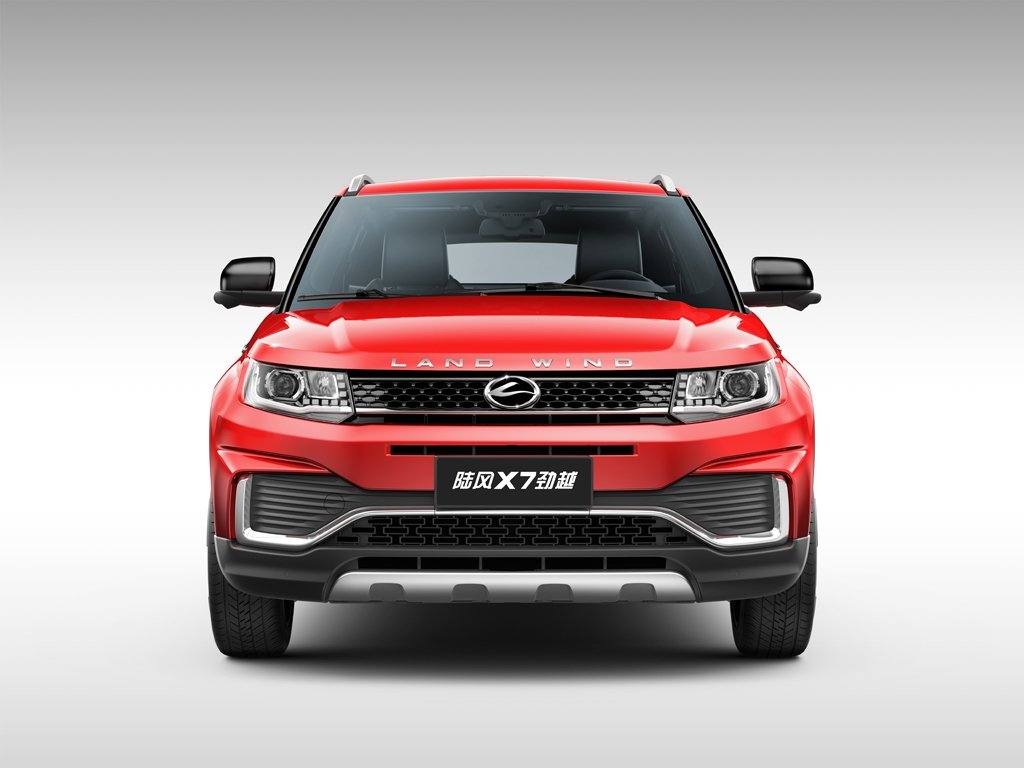 Новый Landwind X7 2018 меньше похож на Range Rover Evoque (фото)