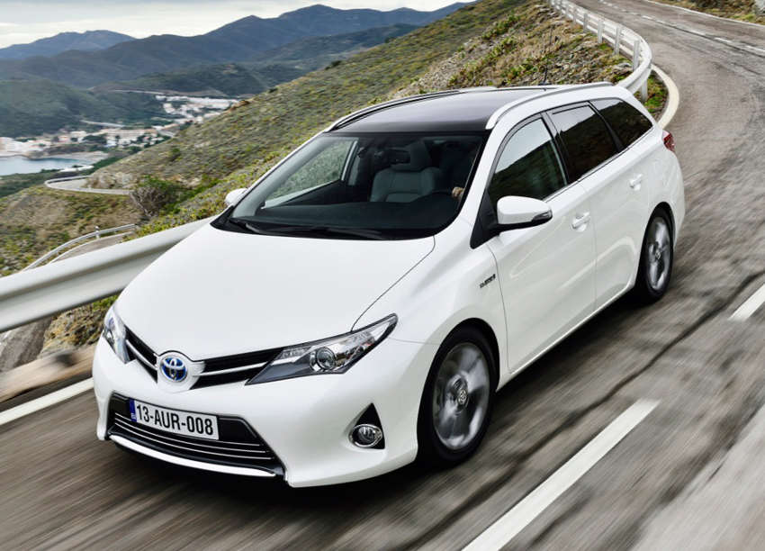 Универсал Toyota Auris Touring Sports 2014