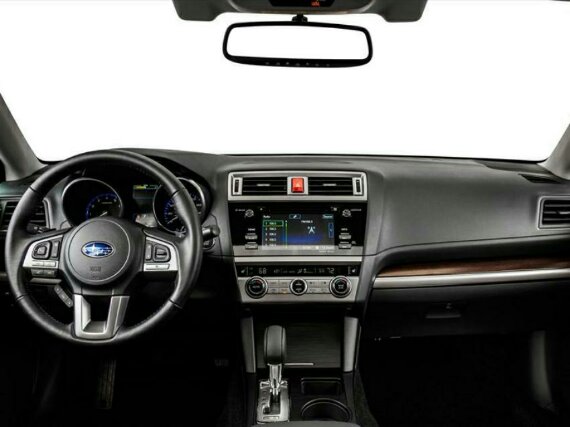 Седан Subaru Legacy 2015 модельного года