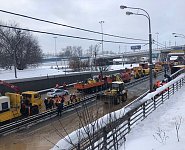 Движение транспорта в районе Тушинского тоннеля в Москве организуют по временной схеме