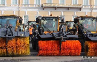 Из-за непогоды на федеральных трассах в Новгородской области мобилизована спецтехника 