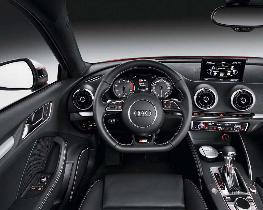 Цены на 3-дверный хетчбэк Audi S3 2014 в России