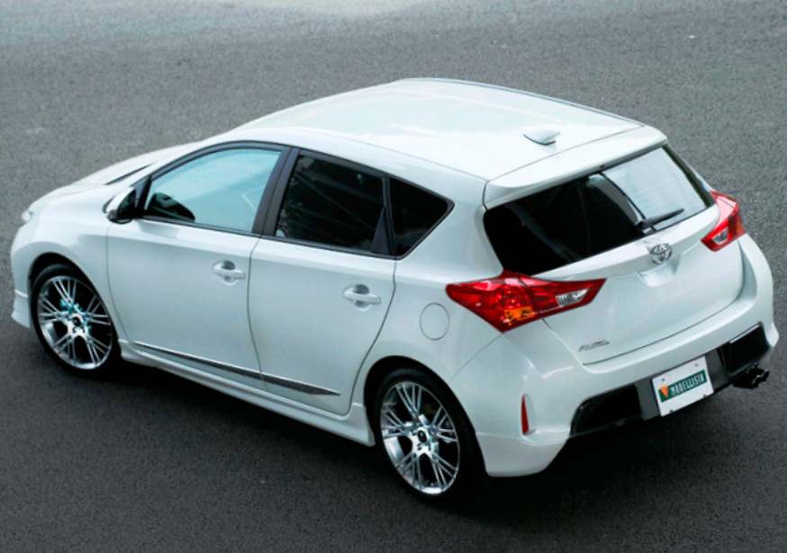 Тюнинг Toyota Auris 2013 от Modellista (фото)