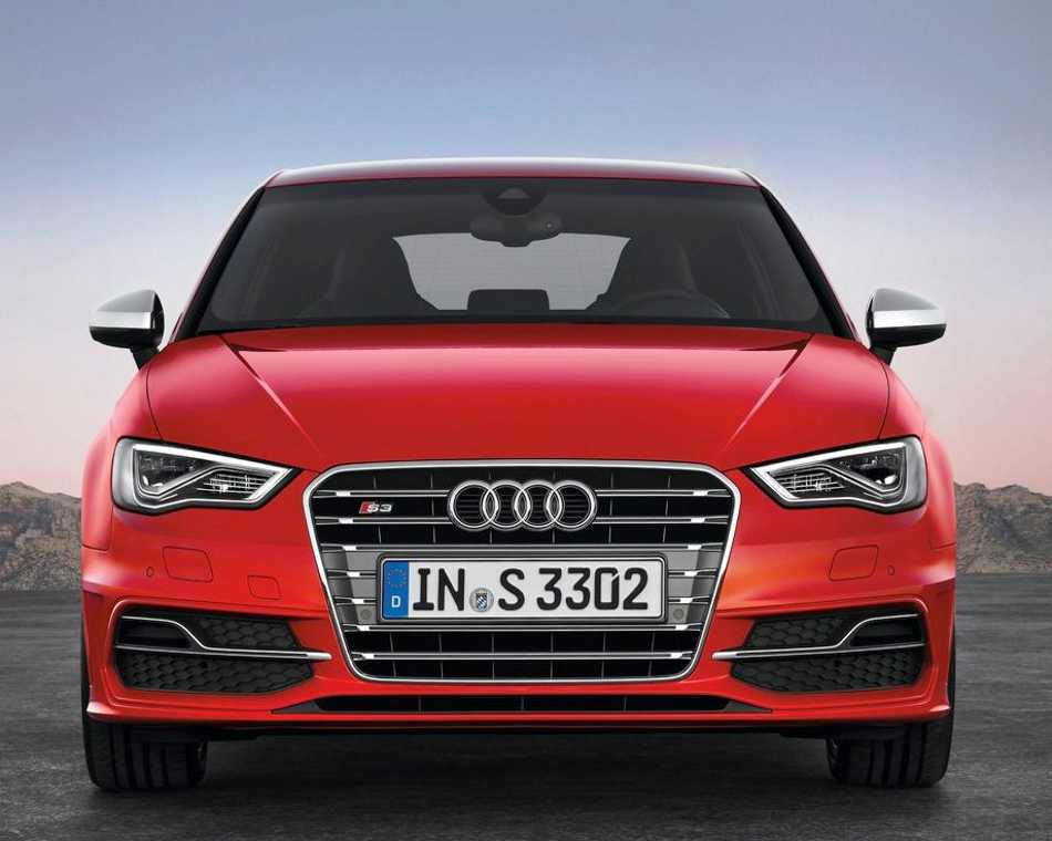 Цены на 3-дверный хетчбэк Audi S3 2014 в России