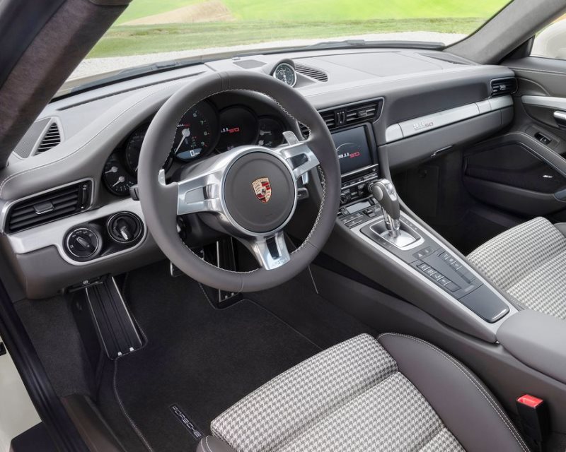 Юбилейный Porsche 911 50 Years Edition 2013