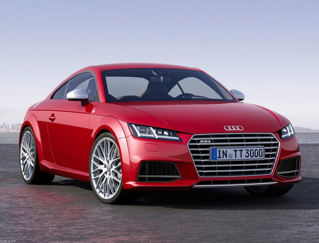 Новая Audi TT Coupe 2015 стала легче и мощнее