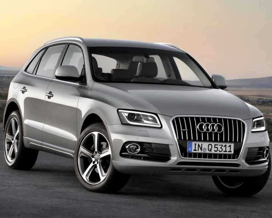 Кроссовер Audi Q5 2013 года