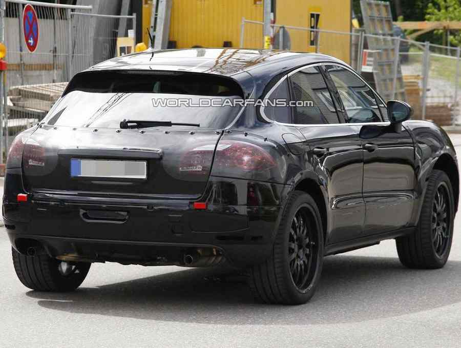 Кроссовер Porsche Macan 2014 на дорожных испытаниях (фото)