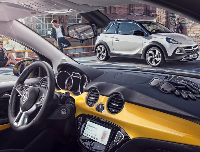 Серийный Opel Adam Rocks 2015 в Россиии