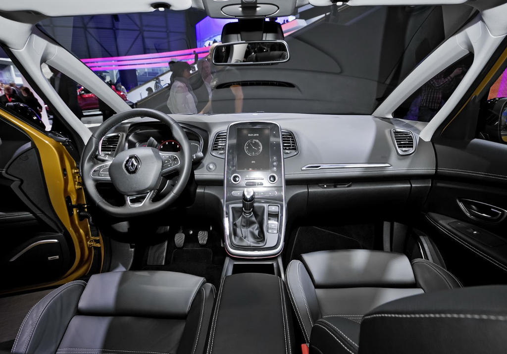 В Женеве показали новый Renault Scenic 2016–2017 (цена, фото)