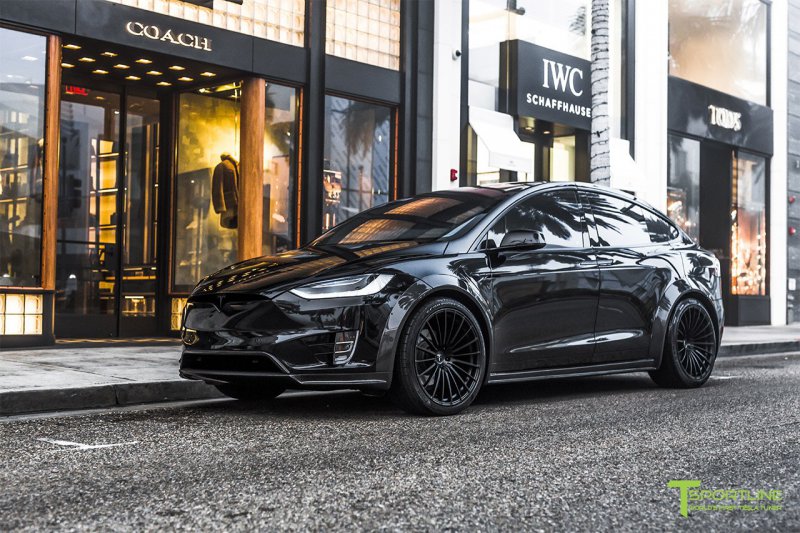 Tesla Model X в исполнении мастеров TSportline