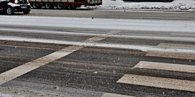 Водителей предупреждают о гололеде на дорогах Москвы