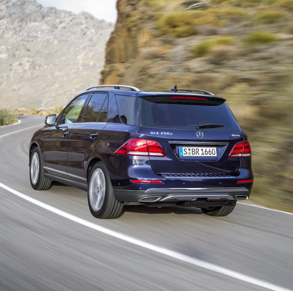 Кроссовер Mercedes-Benz GLE 2016 (цена, фото)