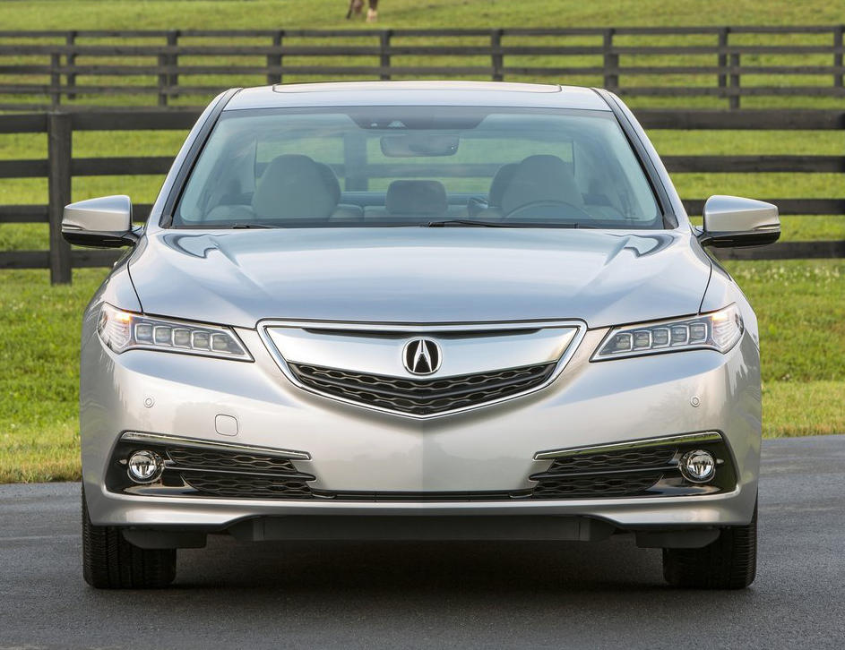 Цены на новый седан Acura TLX 2015 в России