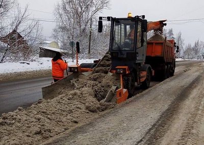 С региональных дорог в Подмосковье за сутки вывезли более 22 тыс. кубометров снега