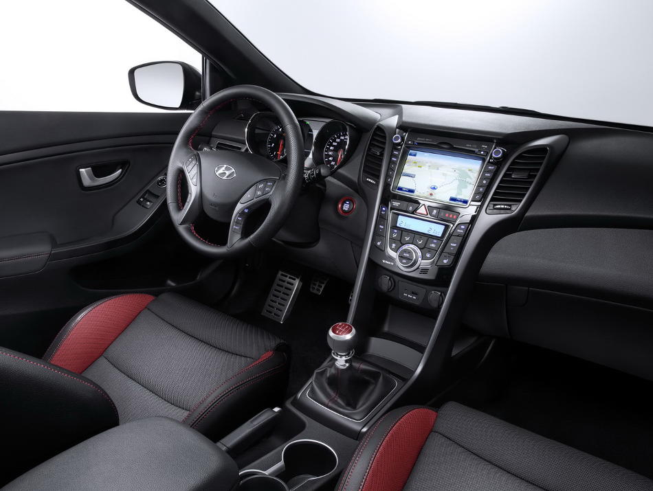 Рестайлинговый Hyundai i30 2015 (фото, цена)