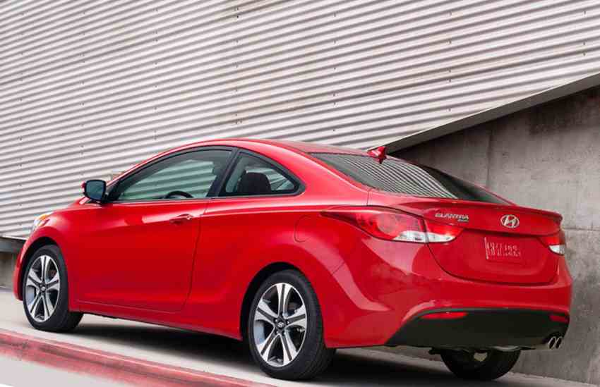 Купе и хэтчбек Hyundai Elantra 2013: характеристики, фото