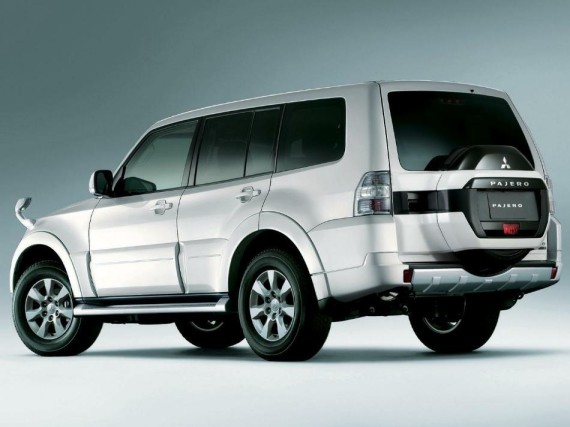 Рестайлинговый Mitsubishi Pajero 2015 показали в Москве