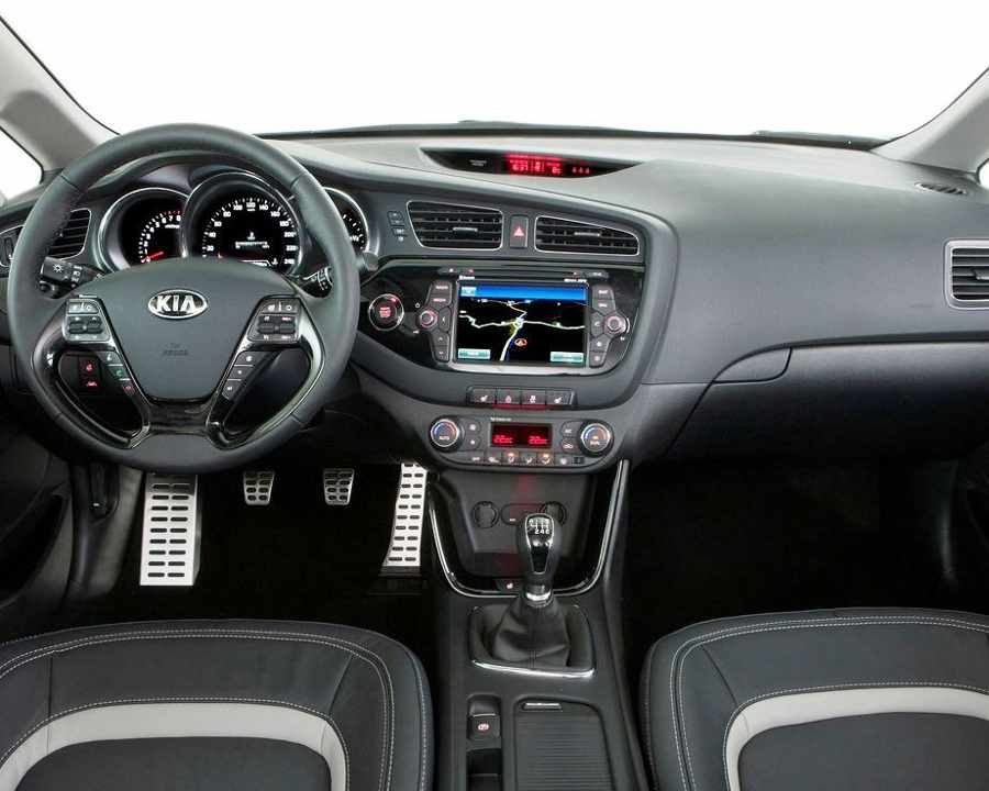 Цены на новый Kia Ceed 2012 в России