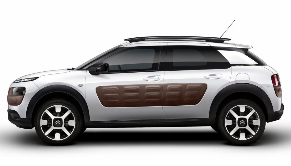 Серийный Citroen C4 Cactus 2015