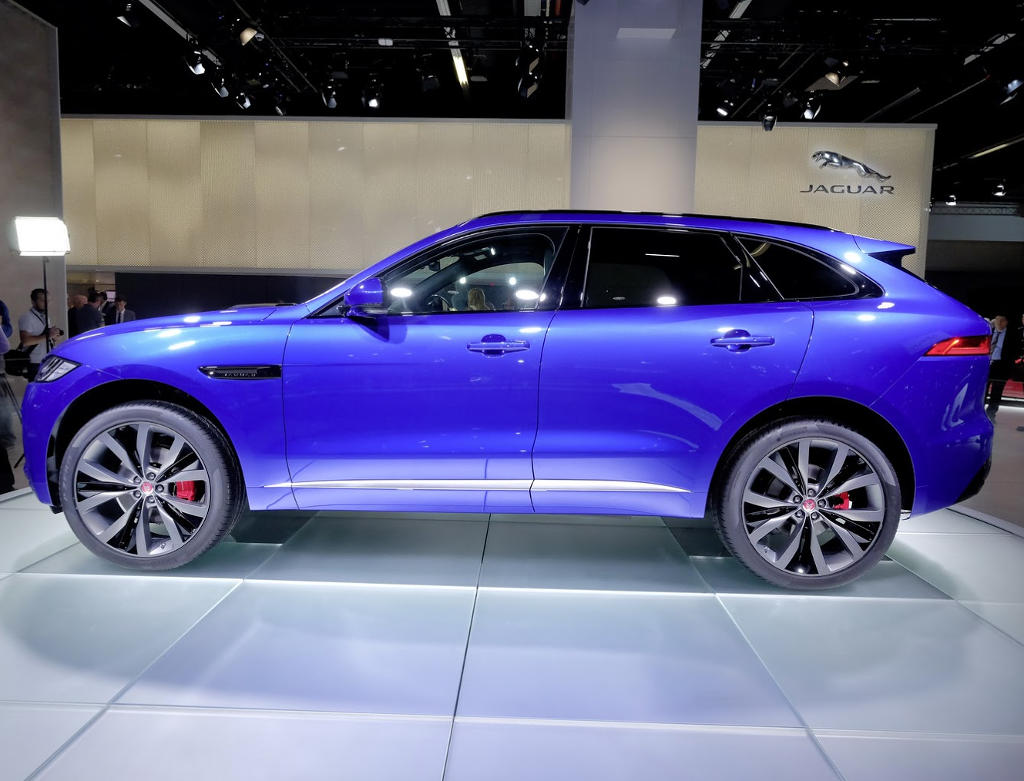 Новый кроссовер Jaguar F-Pace (фото, цена)