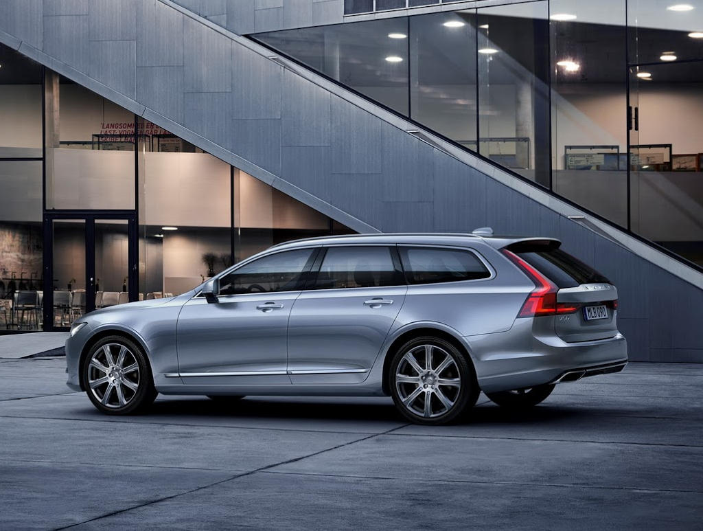 Новый универсал Volvo V90 Estate 2016 (фото, цена)