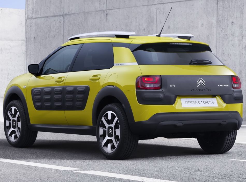 Серийный Citroen C4 Cactus 2015