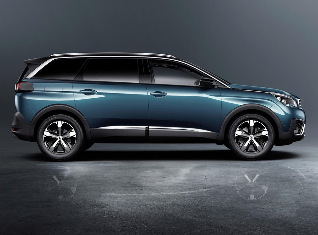 Новый Peugeot 5008 2017 (цена, фото, видео)