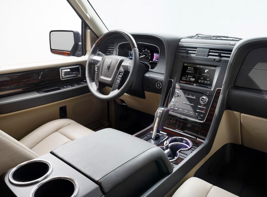 Новое поколение Lincoln Navigator 2015