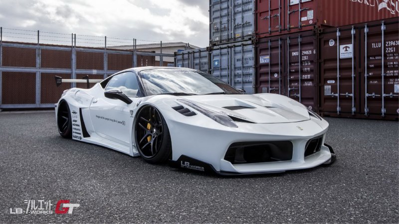 Ferrari 458 Italia в обвесе от Liberty Walk