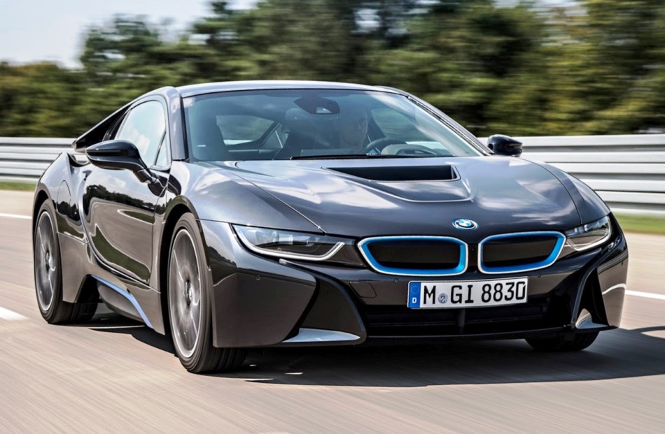 Цена купе BMW i8 2014 в России — 9 млн. рублей!