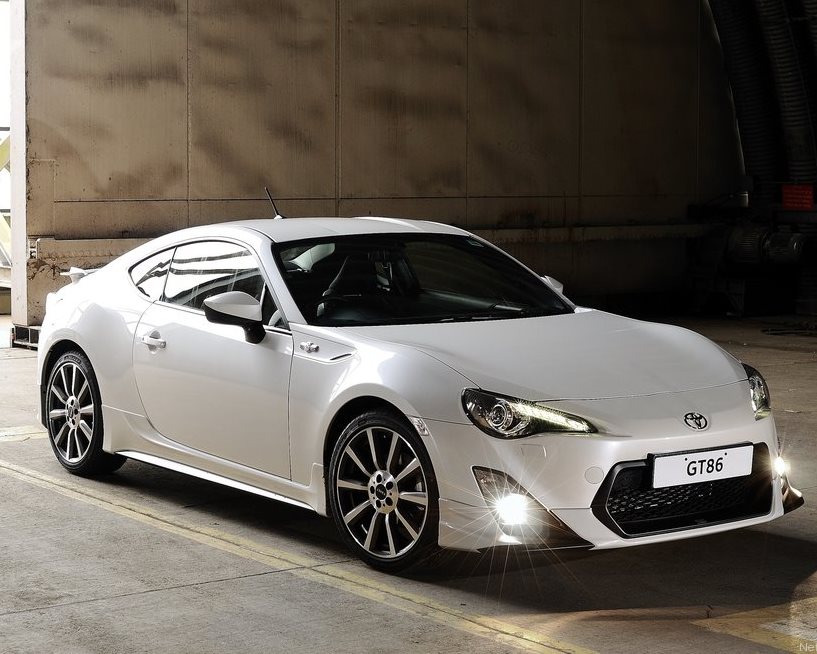 Toyota GT86 TRD 2014: цена, фото, характеристики