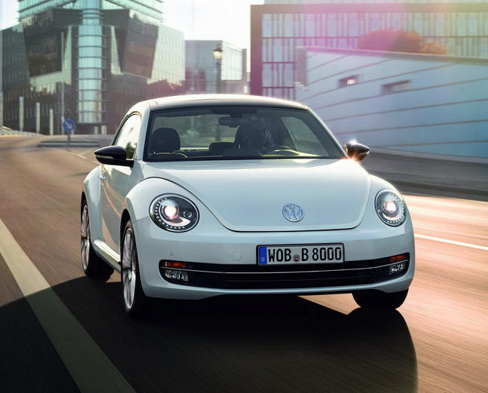 Обновленные хетчбэк и кабриолет Volkswagen Beetle («Жук») 2015