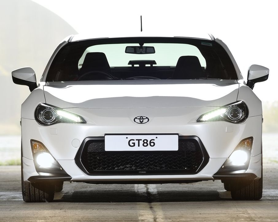 Toyota GT86 TRD 2014: цена, фото, характеристики