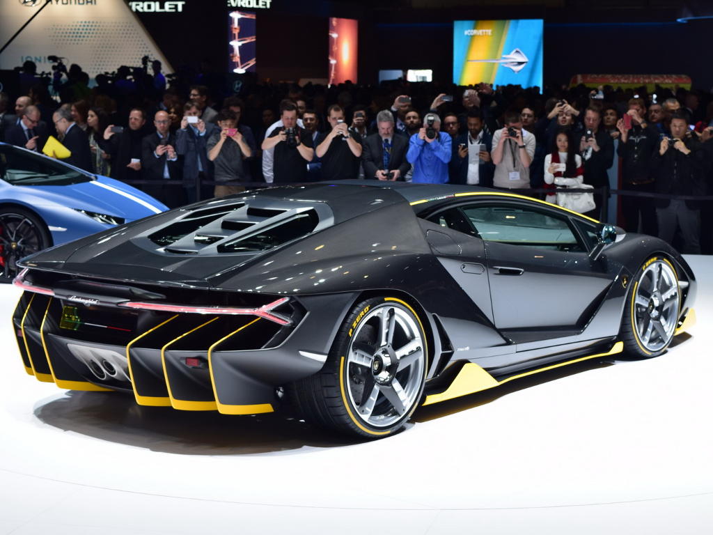 Новый суперкар Lamborghini Centenario LP770-4 2017 (цена, фото)