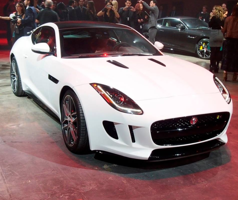 Купе Jaguar F-Type Coupe 2014 года в России