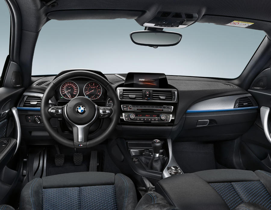 Рестайлинговый хетчбэк BMW 1-Series 2015-2016 (фото, цена)