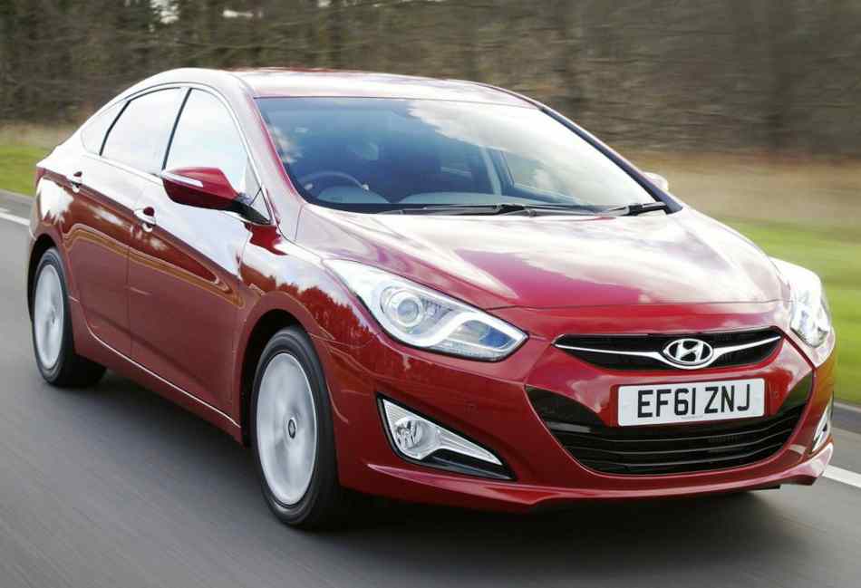 Цены на седан Hyundai i40 2013 в России