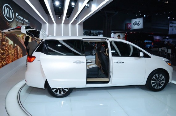 Новое поколение минивэна Kia Sedona (Carnival) 2015