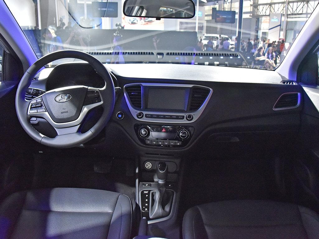 Новый Hyundai Solaris 2017 года (фото, цена)