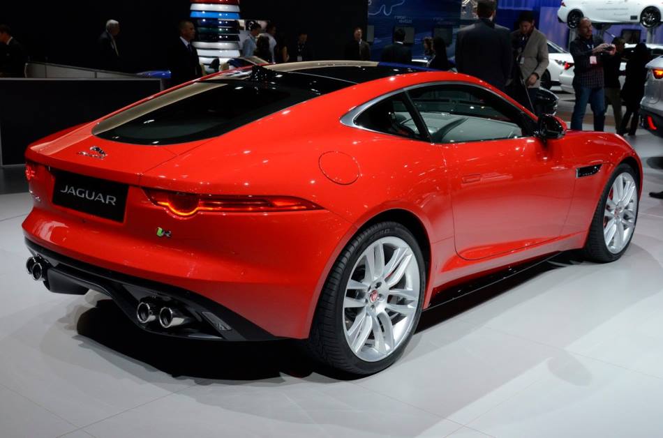 Купе Jaguar F-Type Coupe 2014 года в России