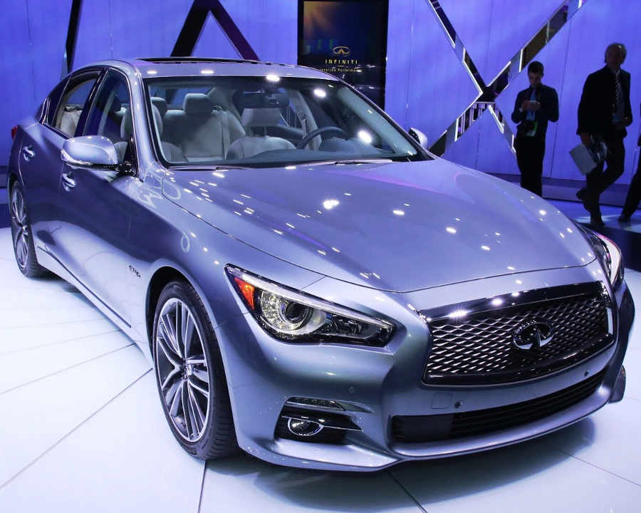 Седан Infiniti Q50: цена, фото, характеристики